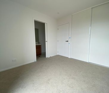 Brand New House in Mt Wellington - Photo 5