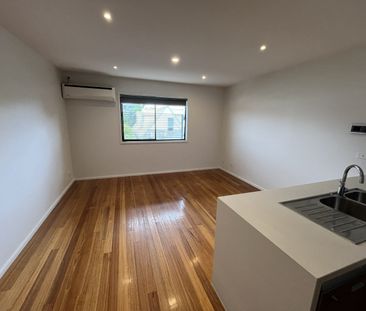 24 Mary Moodie Way, Brunswick East VIC 3057 - Townhouse For Rent | ... - Photo 6