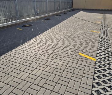 Pronájem bytu 1+kk a garsoniéry 39 m², Osvobození, Stochov - Фото 1