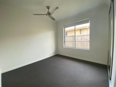 Stunning! 4 Bedroom Home - Available Now - The Meadows - Photo 4