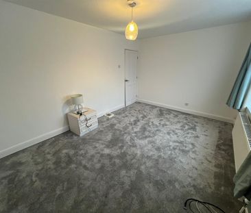 Cedar Close, Uttoxeter ST14 7NP - Photo 3