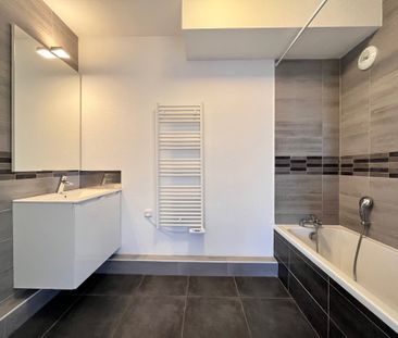 Location Appartement SAINT-LOUIS-LA-CHAUSSEE 790 € CC - Photo 3