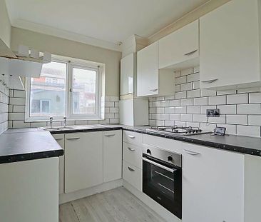 3 bedroom bungalow to rent - Photo 3