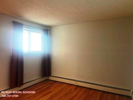 #214 2624 Mill Woods Road East - Photo 5