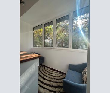 450euro -2 camere în centrul Bucureștiului - Photo 1