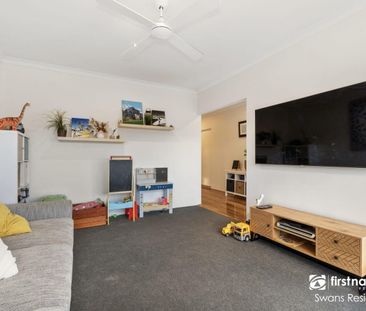 Stylish Living with Space for the Whole Family!! - Photo 2