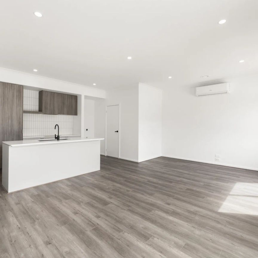 Brand-New Modern Living in Tarneit - Photo 1