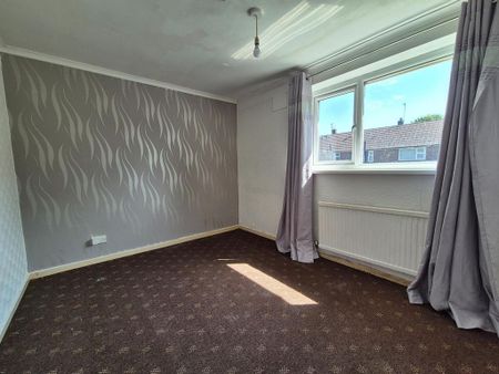 2 bedroom terraced house to rent - Photo 2