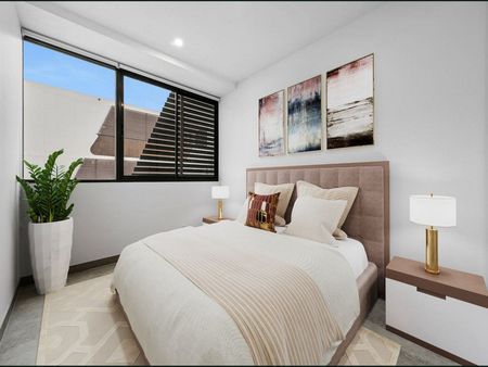 Rare 3 Bedroom apartment nestled in the heart of Redfern! - Photo 5