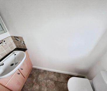 2 bedroom House To Let - Photo 4