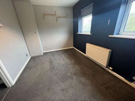 2 bedroom semi-detached house to rent - Photo 3