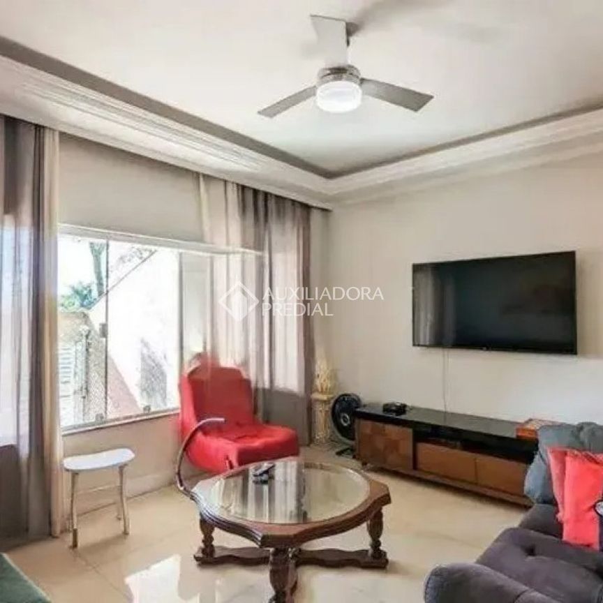Sobrado com 3 quartos e 350m² para alugar em Anchieta, São Bernardo do Campo. - Foto 1