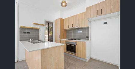 PEACEFUL PARKSIDE POSITION! - Photo 4