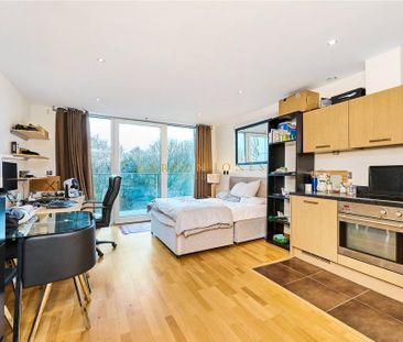 Studio to rent - Photo 1