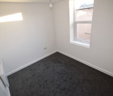 To Let 2 Bed Apartment - Photo 4