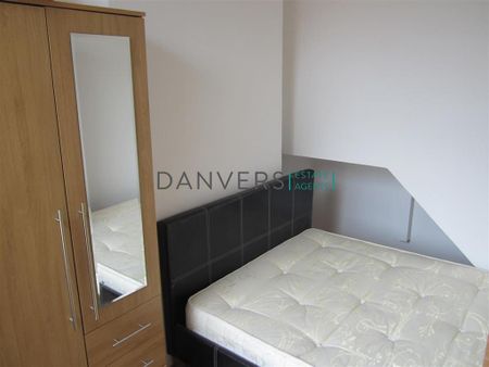 3 bedroom terraced house to rent - Photo 5