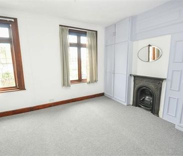 2 bedroom semi-detached house to rent - Photo 5