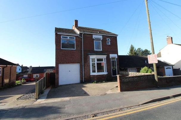 Stanton Road, Staffordshire, Burton Upon Trent, DE15 - Photo 1