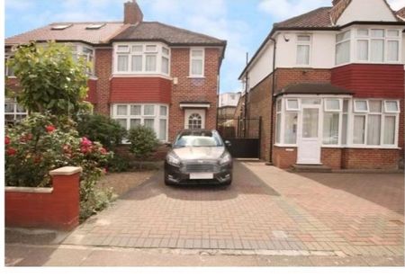 Room in a Shared House, New Way Road, NW9 - Photo 2