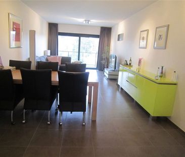 Appartement met 2 slaapkamers, terras, lift, parkeergarage! - Photo 3