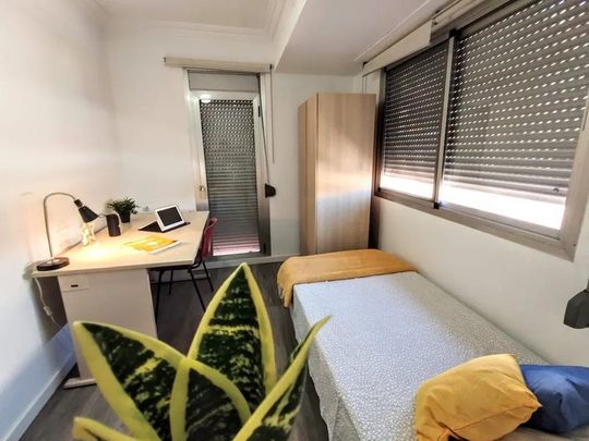 Carrer Mendizábal, Burjassot, Valencian Community 46100 - Photo 1