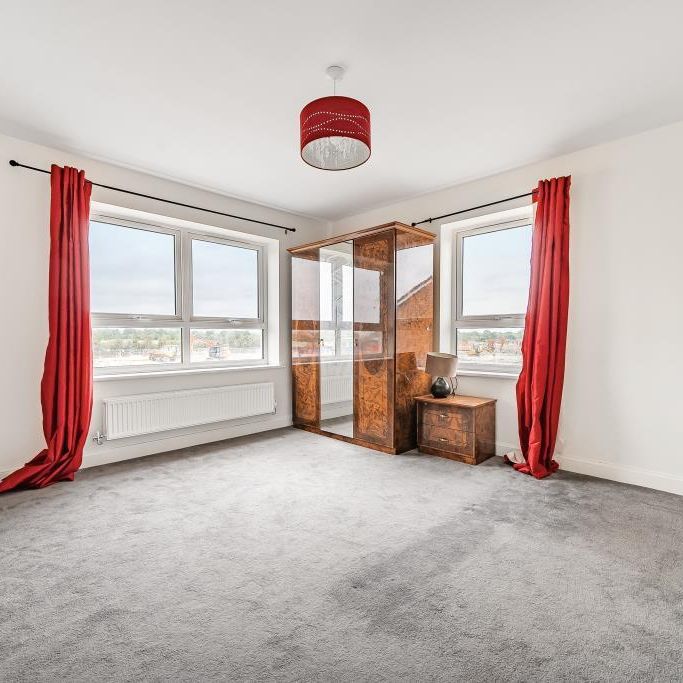 4 bedroom detached house to rent - Photo 1