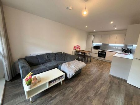 2 bedroom flat to rent - Photo 2