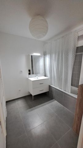 Location Appartement 3 pièces 60m² MARSEILLE 4ème - Photo 5