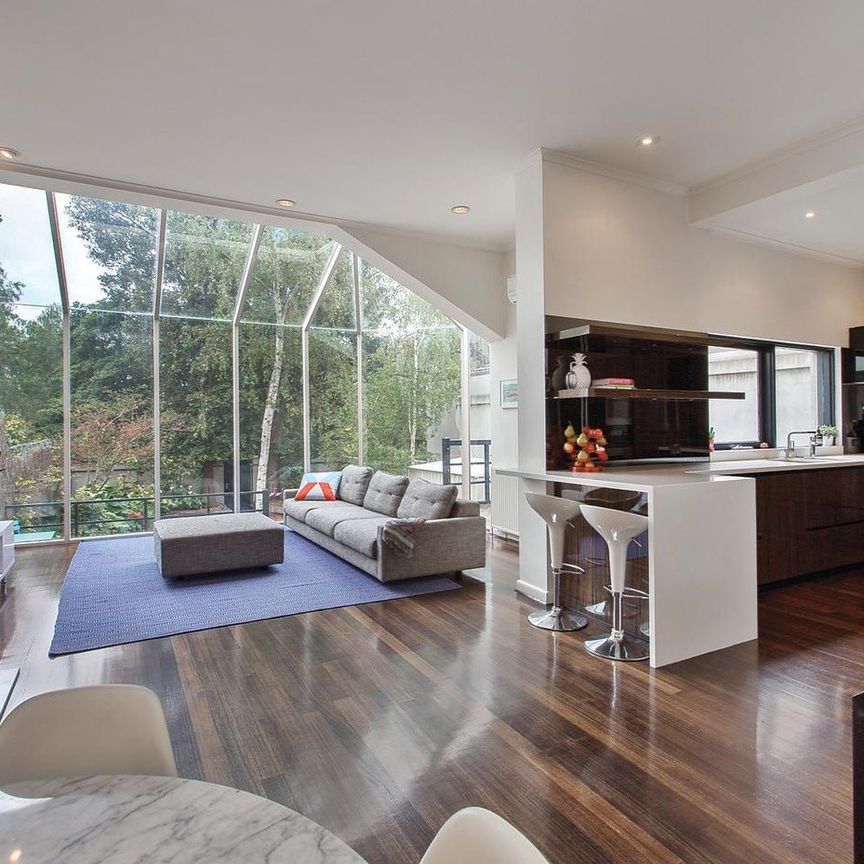 87 Talbot Crescent, Kooyong VIC 3144 - House For Rent | Domain - Photo 1