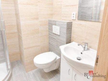 Pronájem bytu 1+kk 24 m - Fotografie 5