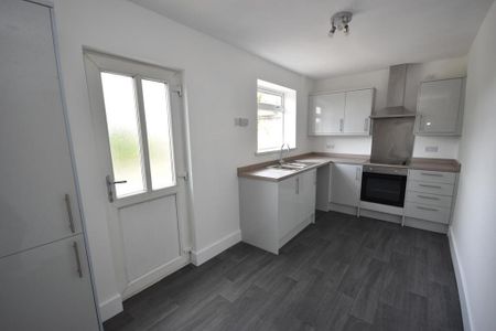 2 bedroom property to rent - Photo 3