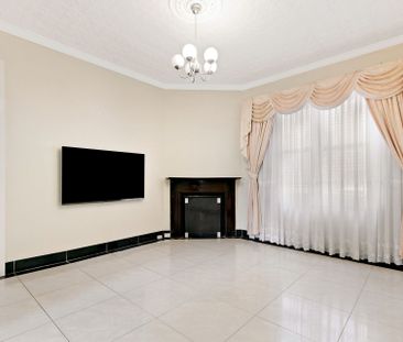 Position-perfect family home - Photo 1