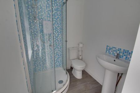 1 bedroom in a house share to rent - Photo 5