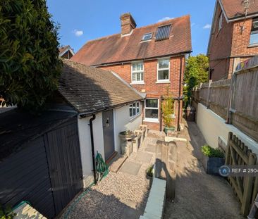 3 bedroom semi-detached house to rent - Photo 3