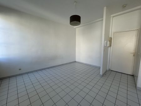 Location Appartement 1 pièce 26m² REIMS 51100 - Photo 5