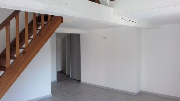Location Appartement 2 pièces 44m² LUXEUIL LES BAINS 70300 - Photo 1