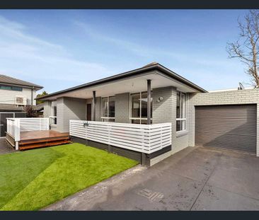 Modern 3-Bedroom Unit in Prime Pascoe Vale Location – Low Maintenan... - Photo 6