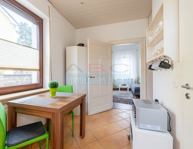 Commuter apartment! Bright 30 m², fully furnished, ready to move in only with a suitcase, best location Bonn Oberkassel - Foto 1