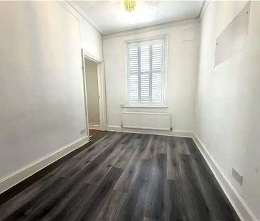 4 bedroom flat to rent - Photo 3