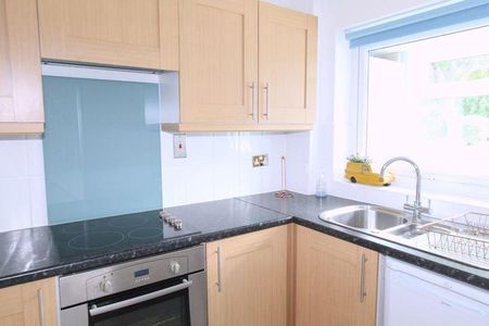 2 bedroom terraced house to rent - Photo 3