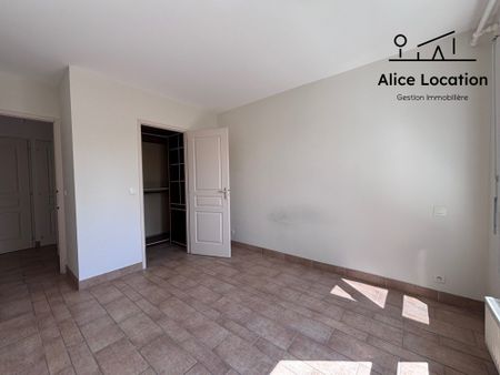 Location Appartement 2 pièces 50m² THONON LES BAINS 74200 - Photo 4
