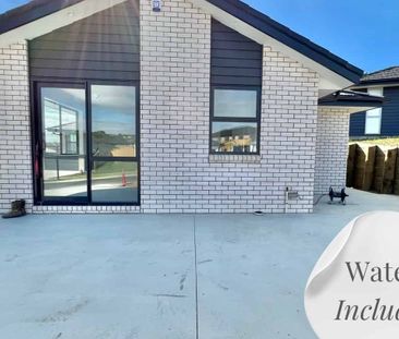 Easy-Care Home - Washer & Dryer Included! - Photo 5