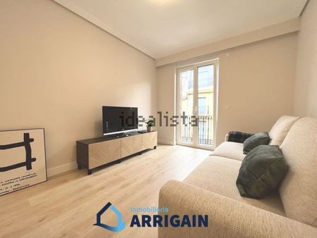 Alquiler de piso en Calle Arrasate - Photo 2