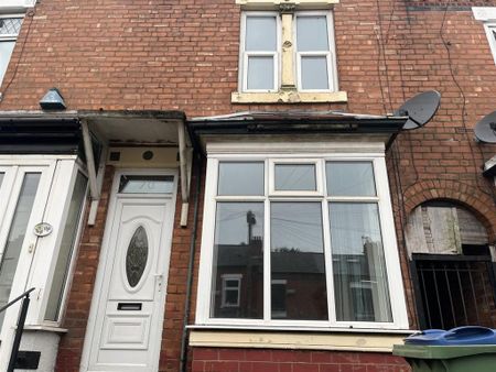 3 bedroom terraced house to rent - Photo 5