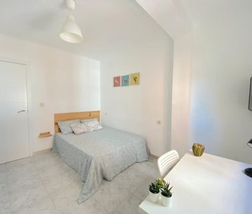 Barriada la Palmilla, Sevilla, Andalusia 41009 - Photo 5