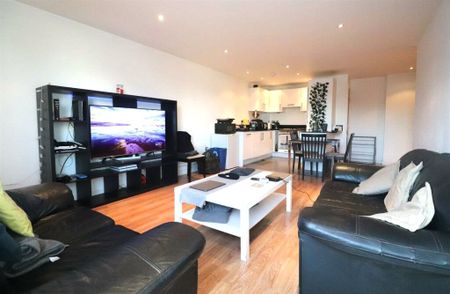 2 bedroom apartment to rent - Photo 2