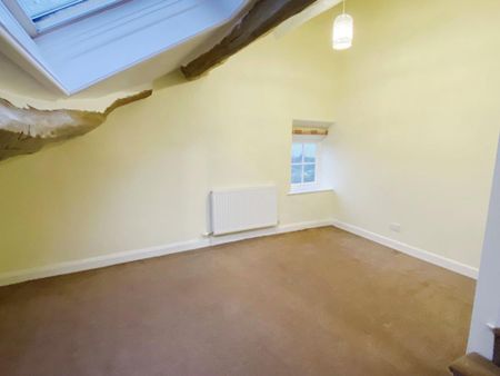 4 bedroom semi-detached house to rent - Photo 4