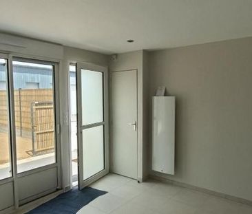 A LOUER CENTRE GUICHEN idéalement située - Rue jacques BLOUET Une M... - Photo 1