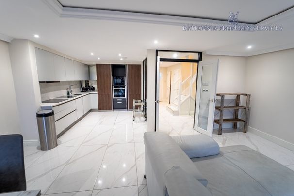 3 Bed Penthouse, The Mailbox, B1 - Photo 1