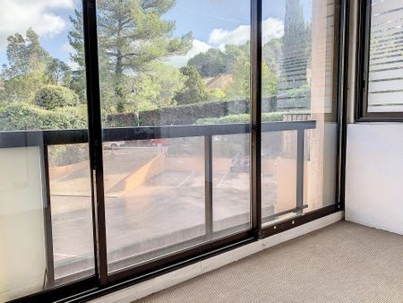 Location Appartement 2 pièces 38m² MOUGINS 06250 - Photo 2